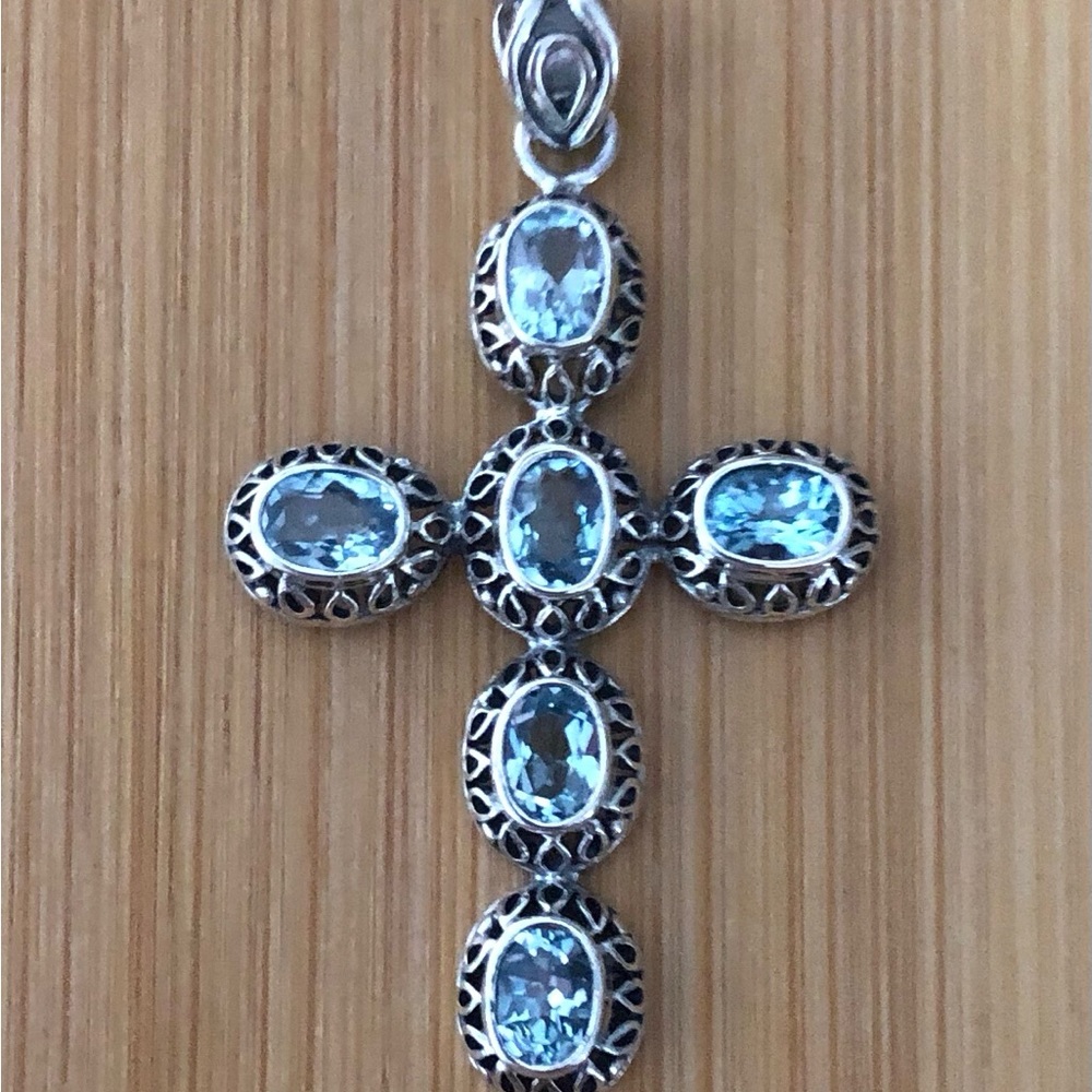 $58  Designer Estate Cross   Sterling Silver   Marked ZIV 925 ID - Picture 2 of 5